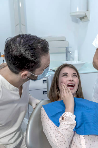 Best Emergency Dental Extractions in Rosharon, TX